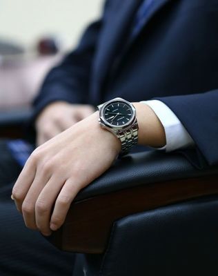 羅西尼ROSSINI男士商務(wù)自動機(jī)械手表 經(jīng)典與實用的完美融合